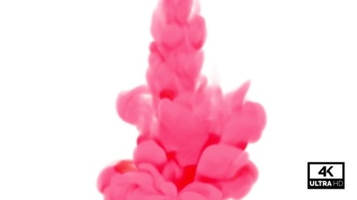 Fumée colorée tombant et se propageant