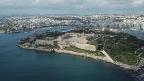 Luftaufnahme von Fort Manoel auf der Insel Malta