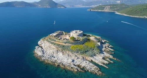 Luftaufnahme von Mamula Island Fort, Boka Kotorska Bucht an der Adria