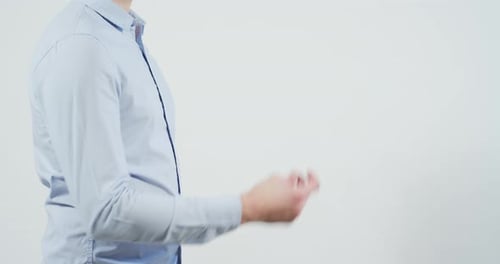 Man snapping his fingers