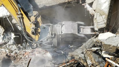 Demolution Destruction An Old House Building 23