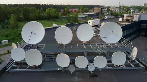 Antenas y torres de comunicación