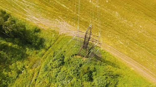 Hochspannungs-Stromleitung