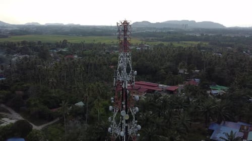 Telecommunication transmitter tower