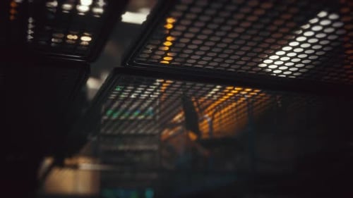 Under the Wire Floor in Spaceship