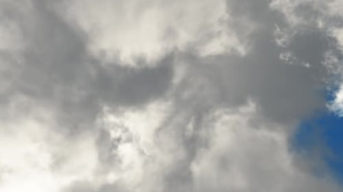 Flug durch In der Cloud 02 HD