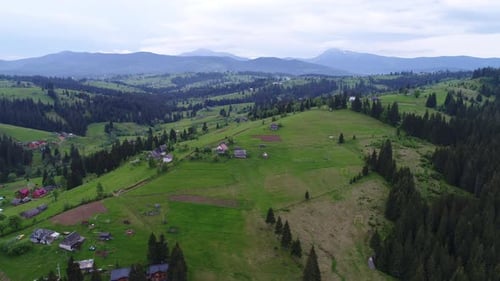 Bergdorflandschaft in Carpatian