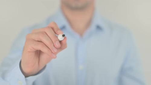 CEO, Schreiben auf transparentem Bildschirm