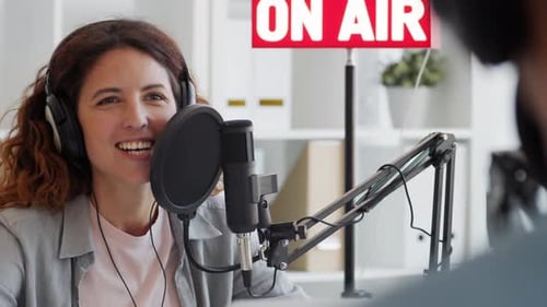 Interview drôle et émouvante à l'antenne