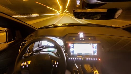Car Driving Hyperlapse - Vue de l'intérieur, côté gauche