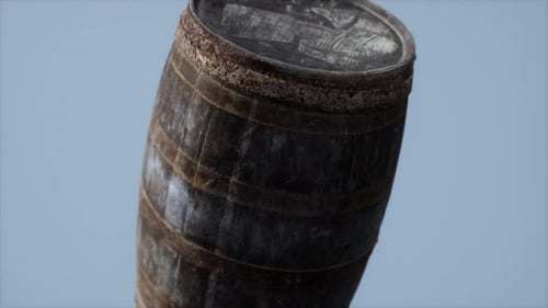 Ancien tonneau en bois rouillé classique