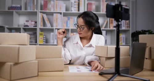 caixa de seleção de mulher vende online