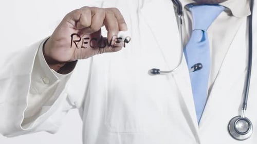 Médico asiático escribe sobre recuperación