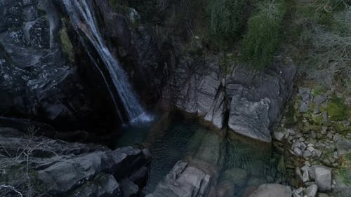 Wasserfall 4k