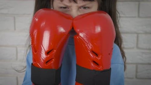 Kind im Box-Sparring