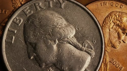 Rotierendes Stock-Bildmaterial von amerikanischen Geldmünzen