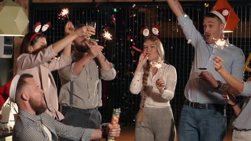 Colegas de trabalho na festa juntos