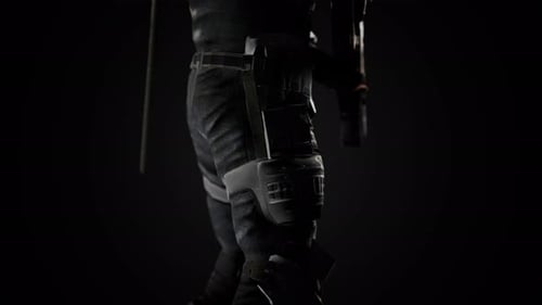 Soldat futuriste en armure d'acier avec le pistolet Cyber Punk