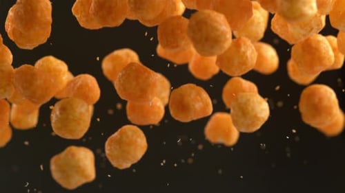 Bollos de queso a cámara superlenta. Grabado con la cámara de alta velocidad Phantom Flex 4K.