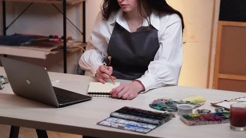 Art Studio Female Artist Sketch Drawing Online