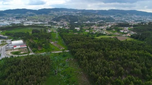 Hochspannungs-Stromleitungssystem