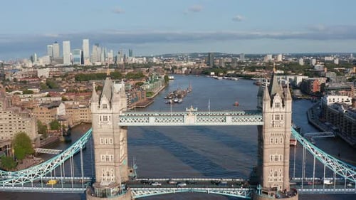 Backwards Reveal of Old Tower Bridge Spanning River Thames