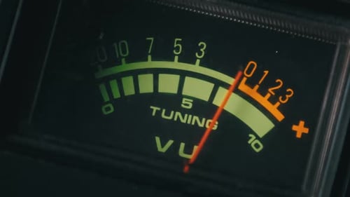 Medidor de seta VU no gravador de fita indicador analógico vintage