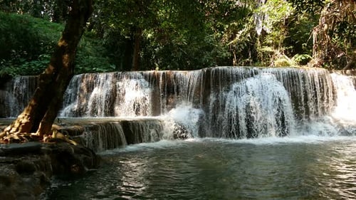 Wasserfall in der Natur
