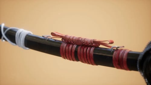 Asiatisches Katana mit Ornament Sward auf hellem Hintergrund
