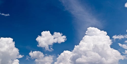 Nuages sur le ciel bleu II