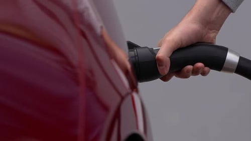 Carga de un coche eléctrico 32