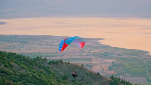 Flüge mit Paragliding