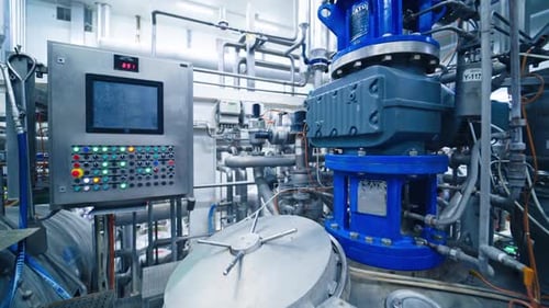 Milch- und Lebensmittelindustrie. Werkstatt und Ausrüstung für die Milchproduktion