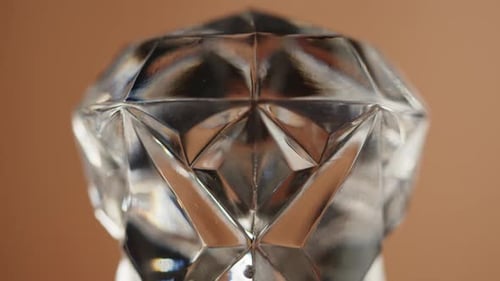 Décanteur en cristal vide