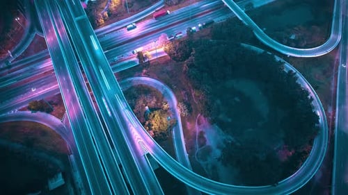 4K : prise de vue aérienne en Laps de temps par Drone de l'autoroute et du trafic inter-États