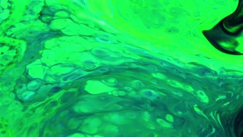 Bunte Farbtinte verbreitet psychedelische Explosionsbewegung