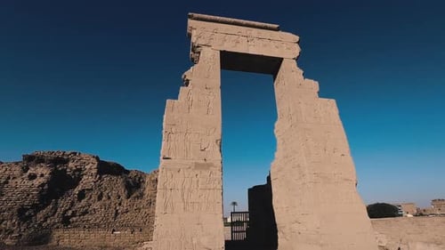 Templo egipcio antiguo de Dendera
