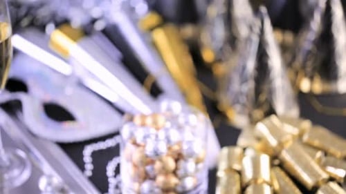 Festa de
Ano Novo com champanhe e chocolates.