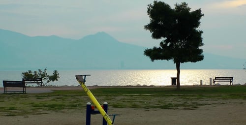 Spielplatz Und Meer