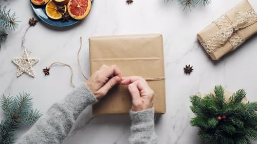 Emballage de Noël à faire soi-même pour cadeau de Noël