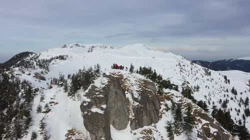 Alpinistas na borda
