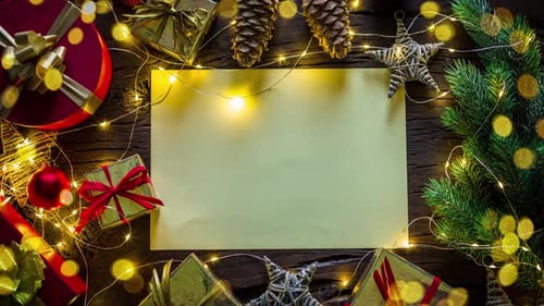 Animiertes Video mit weihnachtlichem Hintergrundpapier und bewegenden Geschenken