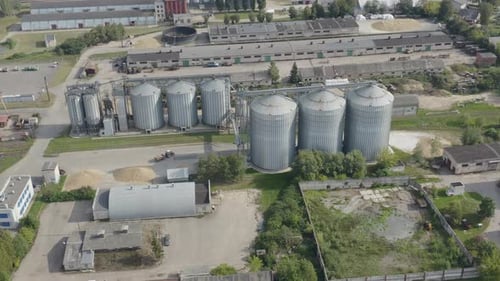 Getreidespeicher. Silos zur Lagerung von Saatgut