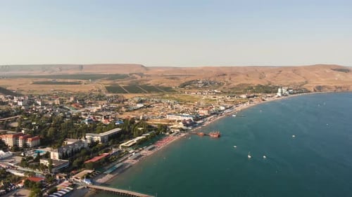 Ville au bord de la mer