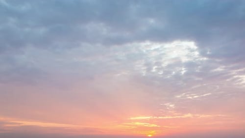 Majestic Sunrise Time-Lapse with Wispy Clouds and Golden Light