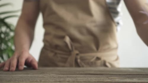Placing Eco-Friendly and Plastic Straws on Table