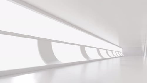 Leerer weißer Tunnel