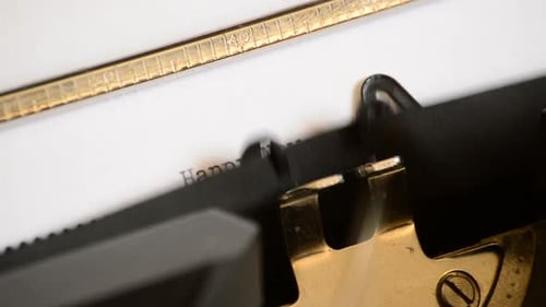 Digitando a expressão Feliz Ano Novo