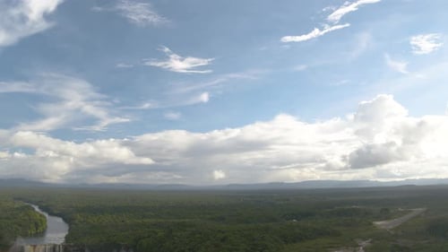 Wolken über dem Dschungel