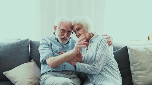 Lifestyle-Momente für ältere Paare